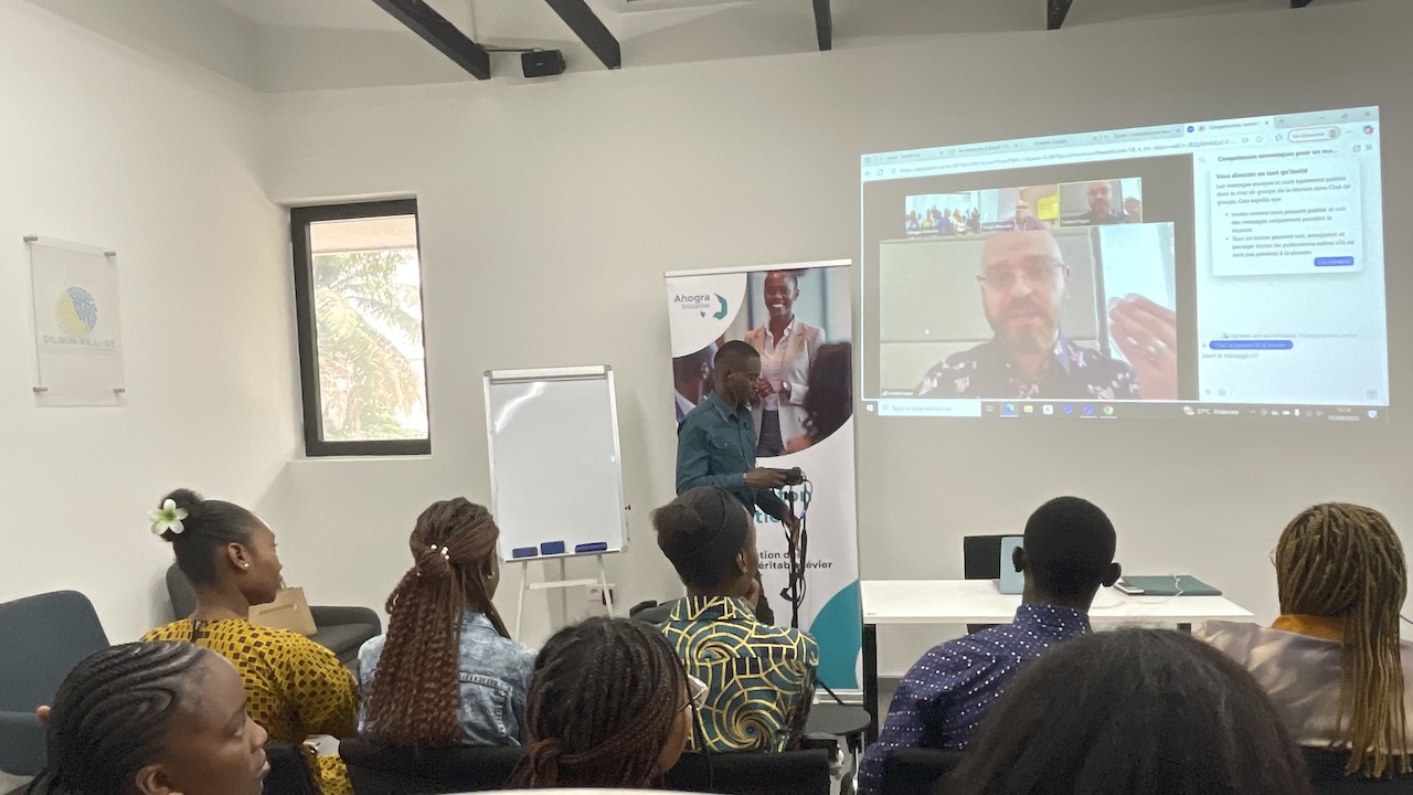 Compétences numériques pour un monde interconnecté